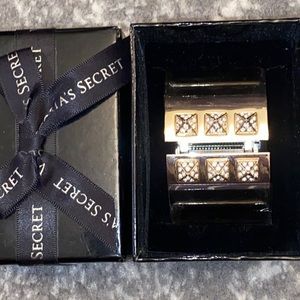 New-Victoria’s Secret Limited Gold Studded Cuff